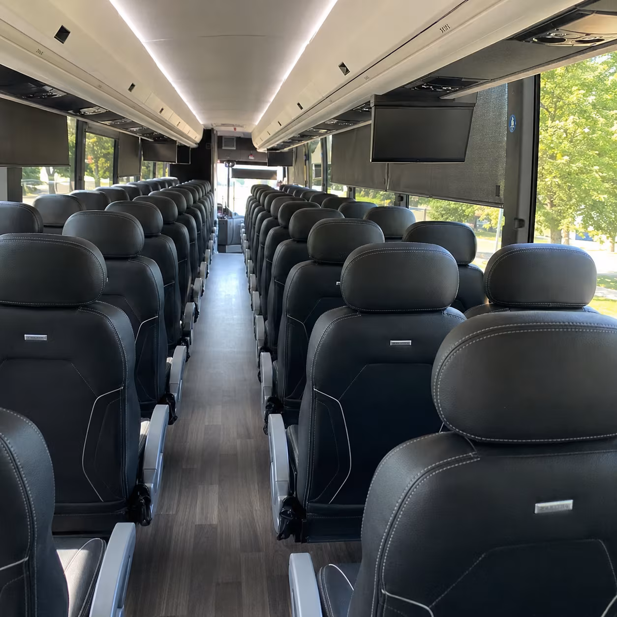 charter buses for worcester college campus visits and academic trips