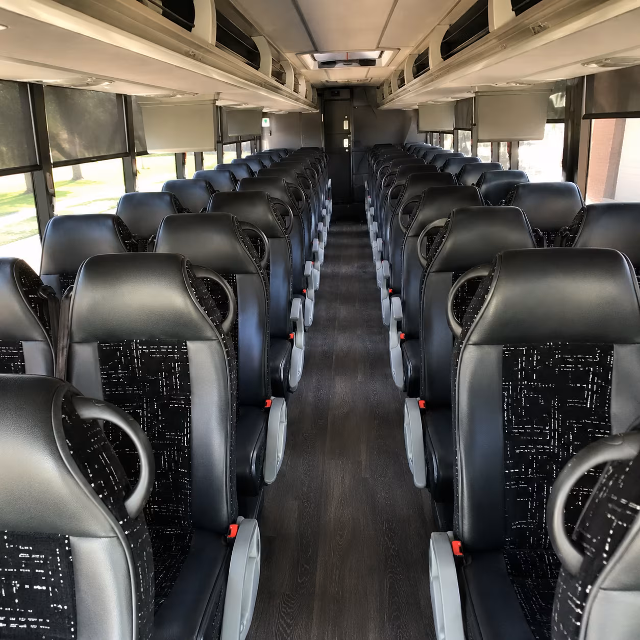 easily book transportation for your next airport transfer 5