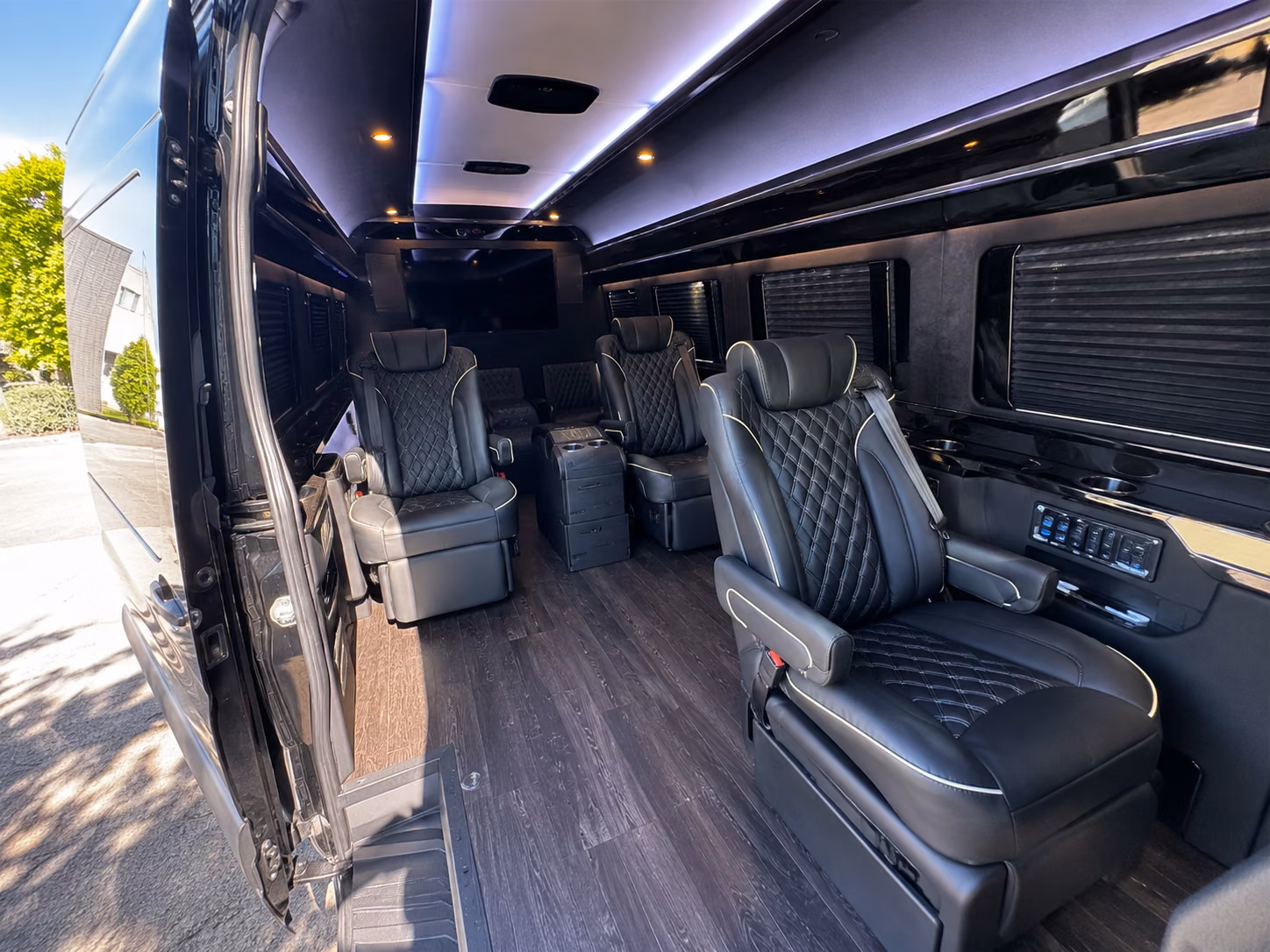 easily book transportation for your next wedding 1