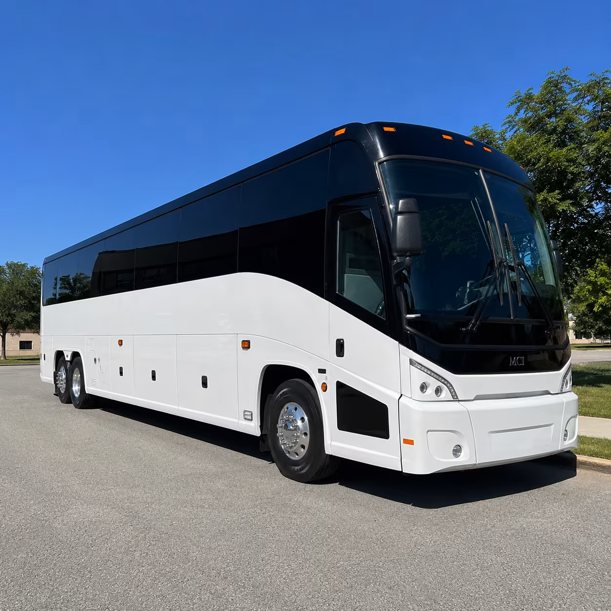 worcester 40 passenger charter bus