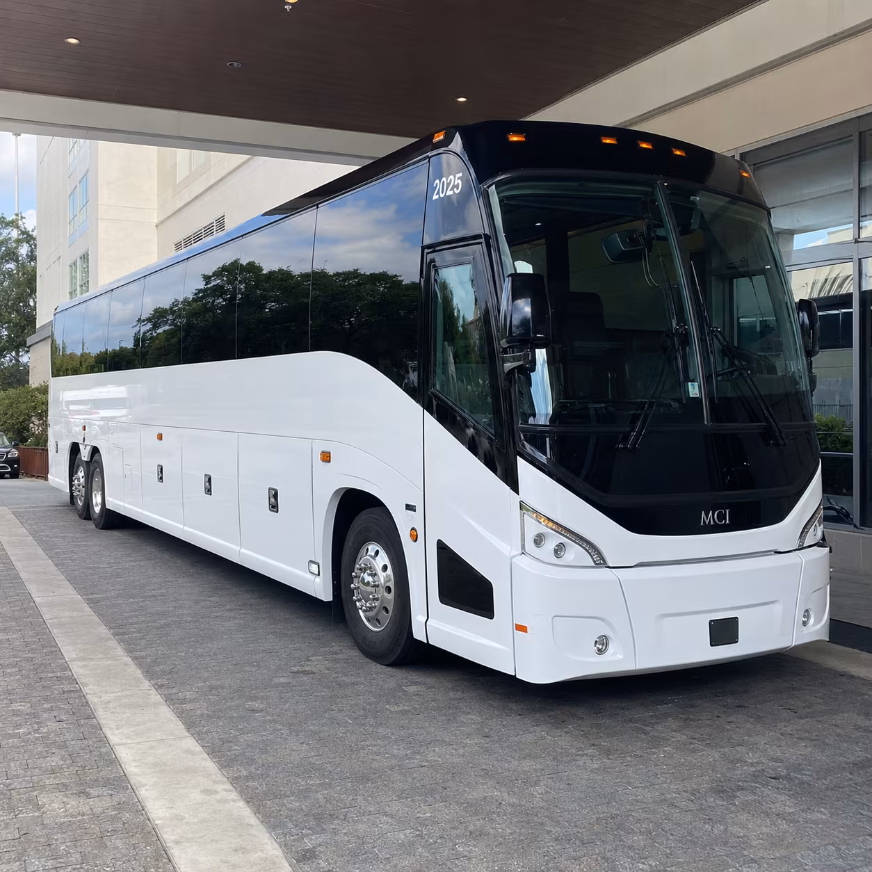 worcester 54 passenger charter bus