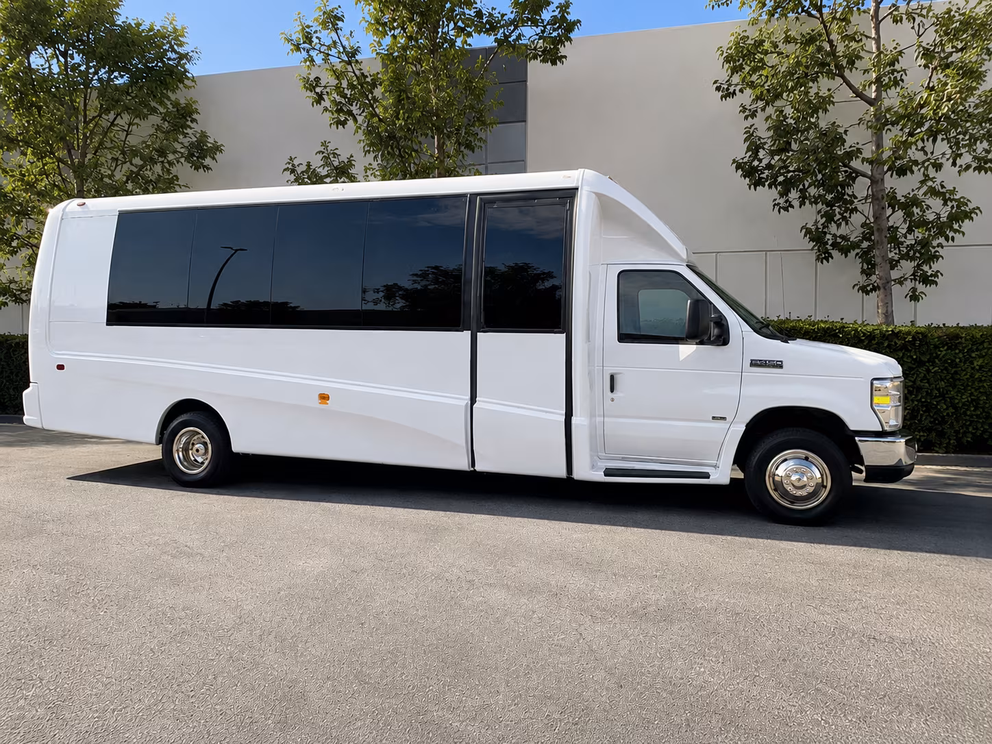 worcester airport transportation onboard seating