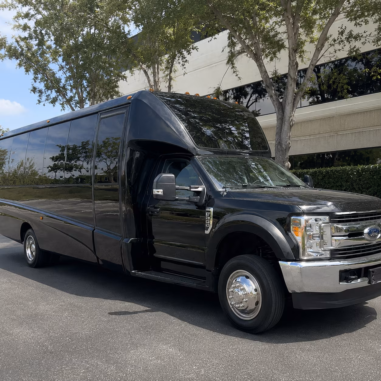 worcester quinceanera sweet 16 party bus rental